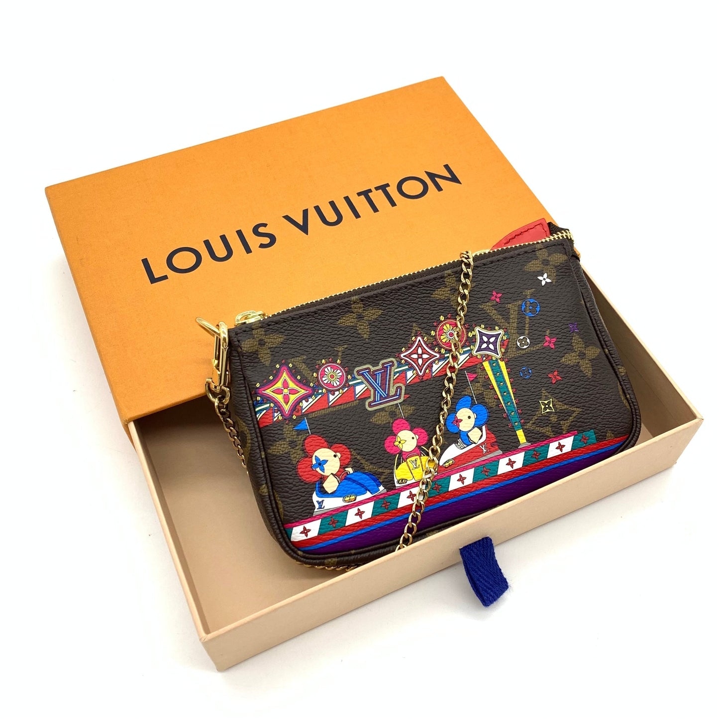 Handbag Luxury Designer By Louis Vuitton  Size: Small