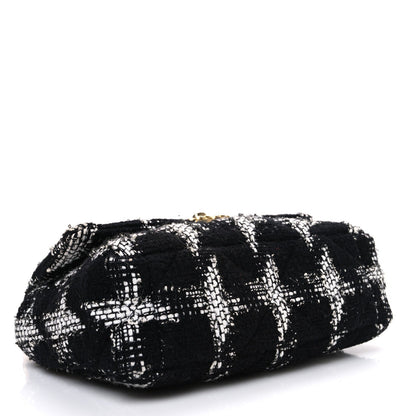 Tweed Quilted Medium Chanel 19 Flap Black White