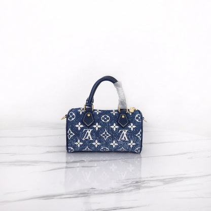 The Franco Shops - Louis Vuittons  - 12095