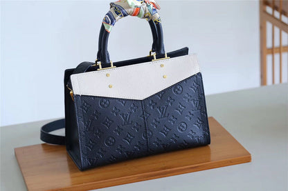 The Franco Shops - Louis Vuittons  - 7956