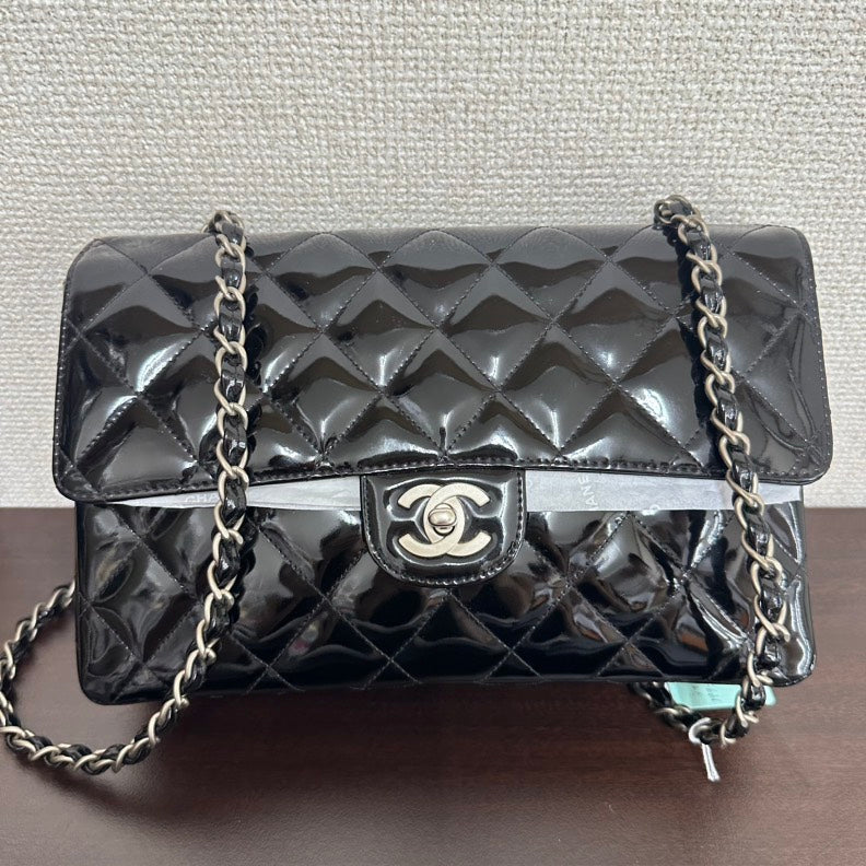 CHANEL Classic Jumbo Double Flap Bag B-