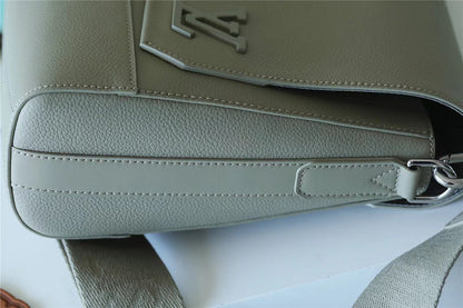 Franco Shops - Louis Vuittons  - 9930