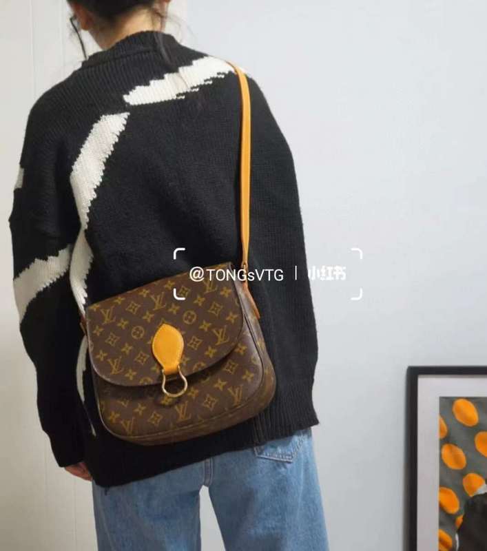 The Franco Shops - Louis Vuittons  - 12030