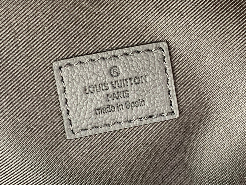 Franco Shops - Louis Vuittons  - 15431