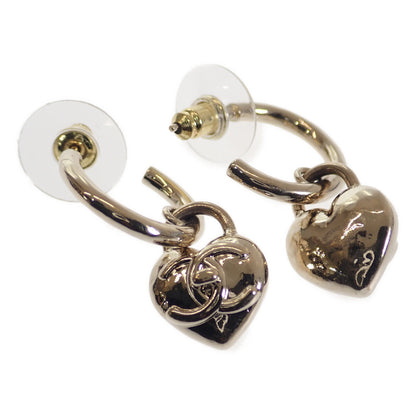 Chanel CC Heart Lock Hoop Earrings Metal Earrings AB9094  in Good condition