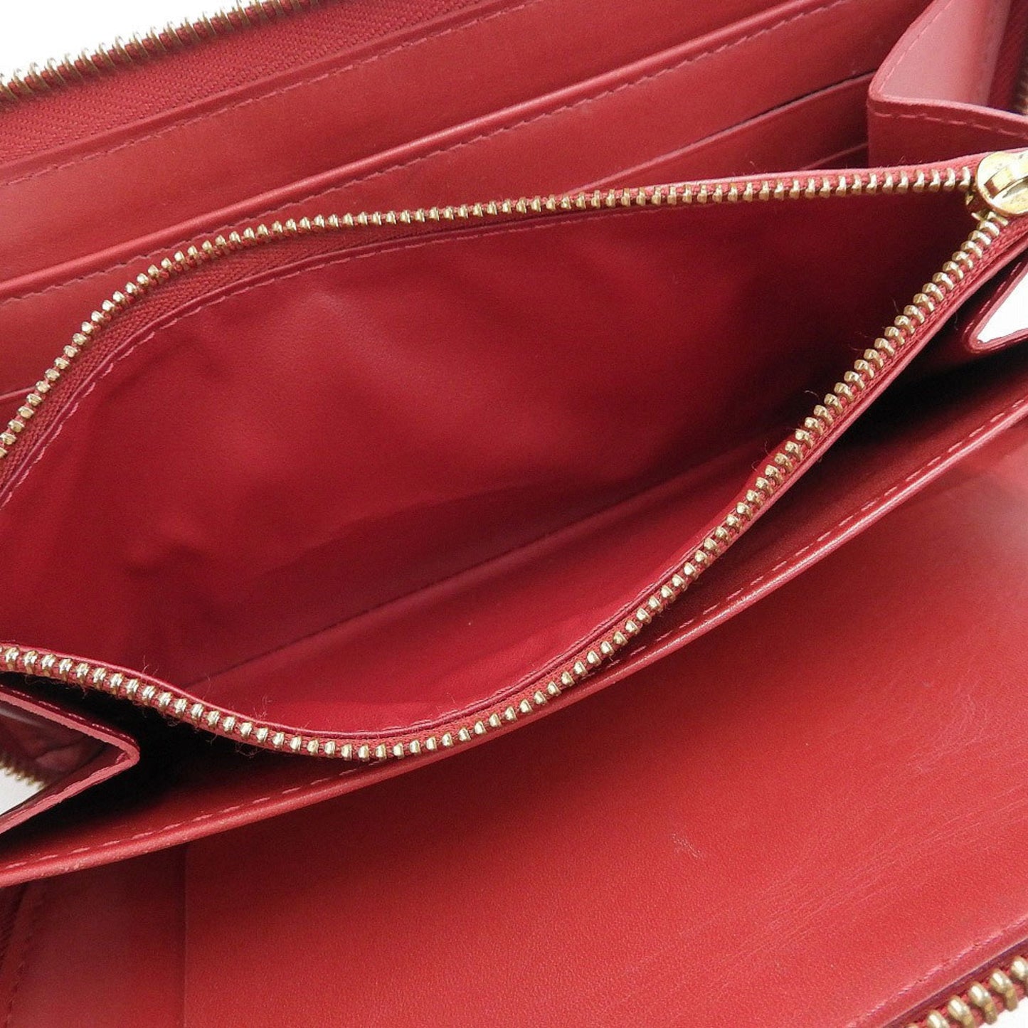 LOUIS VUITTON Zippy Wallet Vertical