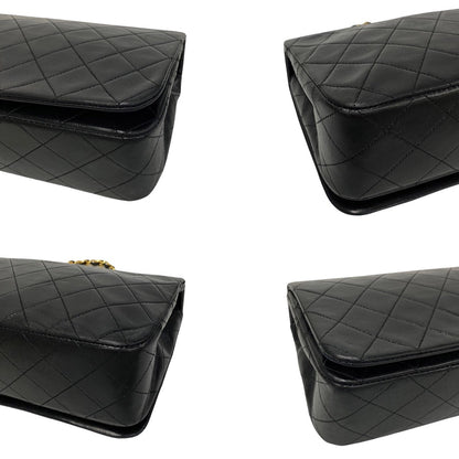 Chanel CC Quilted Leather Full Flap Bag Leather Crossbody Bag in Good condition
