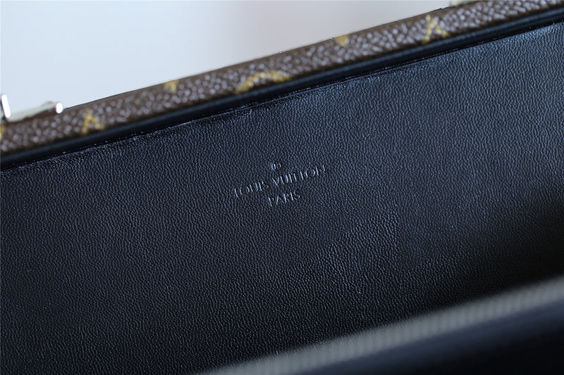 Franco Shops - Louis Vuittons  - 10188