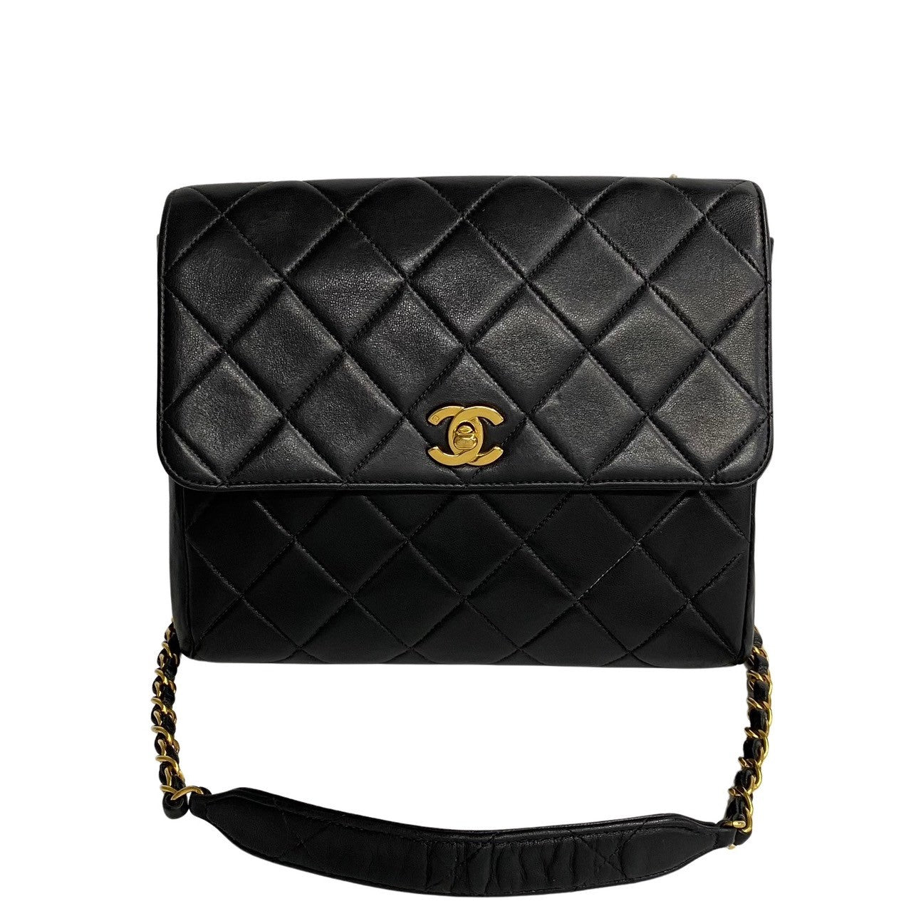 Chanel CC Quilted Leather Chain Crossbody Bag Leather Crossbody Bag in Good condition