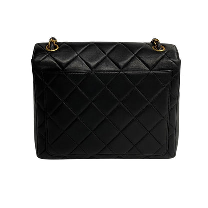 Chanel CC Quilted Leather Chain Crossbody Bag Leather Crossbody Bag in Good condition