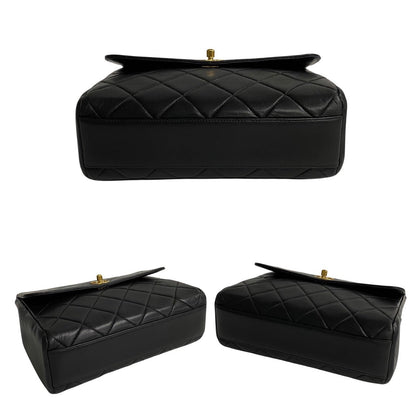 Chanel CC Quilted Leather Chain Crossbody Bag Leather Crossbody Bag in Good condition