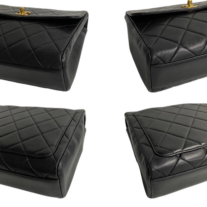 Chanel CC Quilted Leather Chain Crossbody Bag Leather Crossbody Bag in Good condition