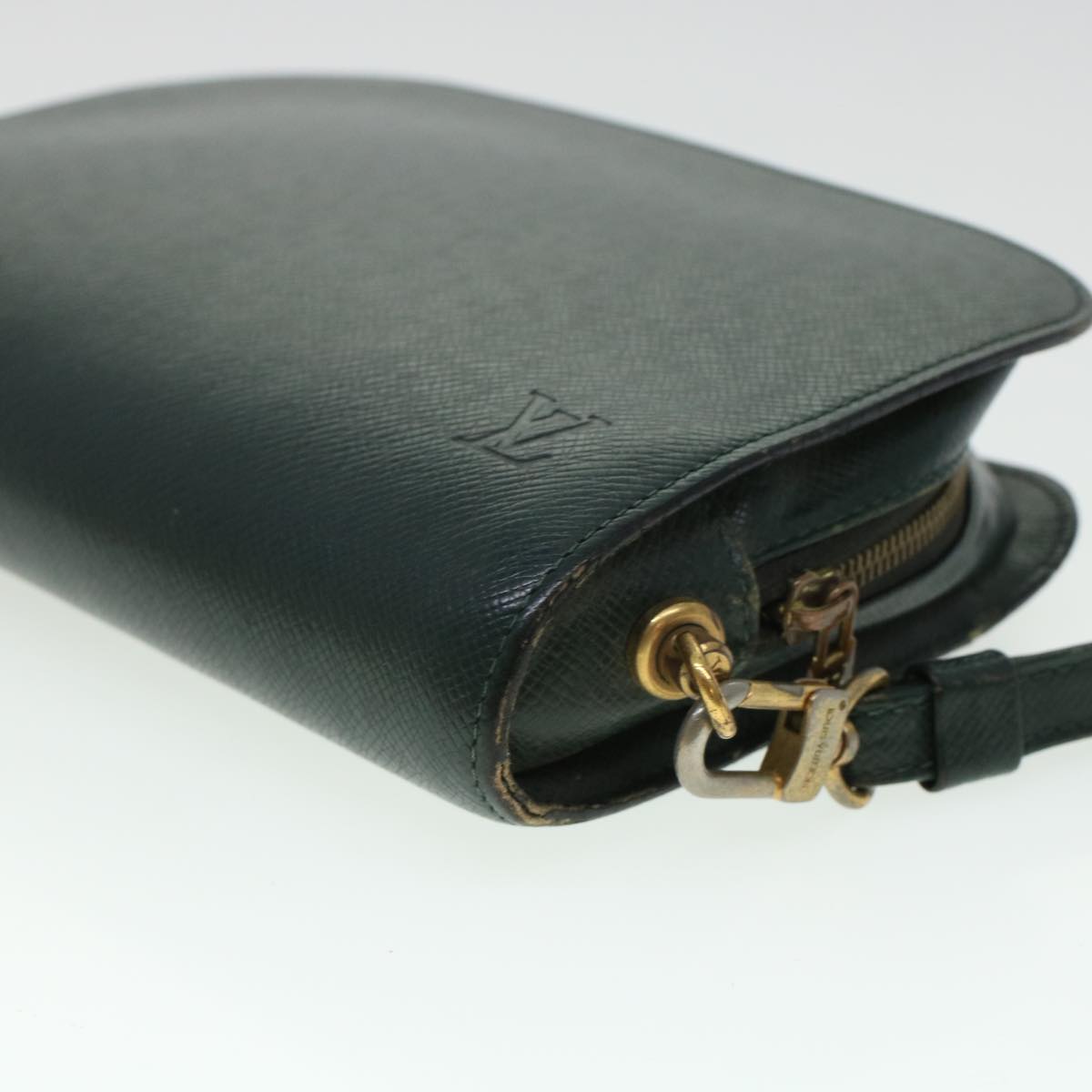 LOUIS VUITTON Taiga Baikal Clutch Bag Epicea M30184 LV  45000