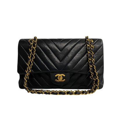Chanel Chevron Classic Double Flap Bag Leather Crossbody Bag in Good condition