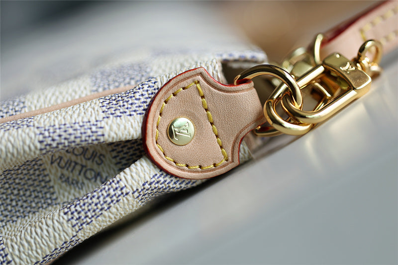 Franco Shops - Louis Vuittons  - 9377