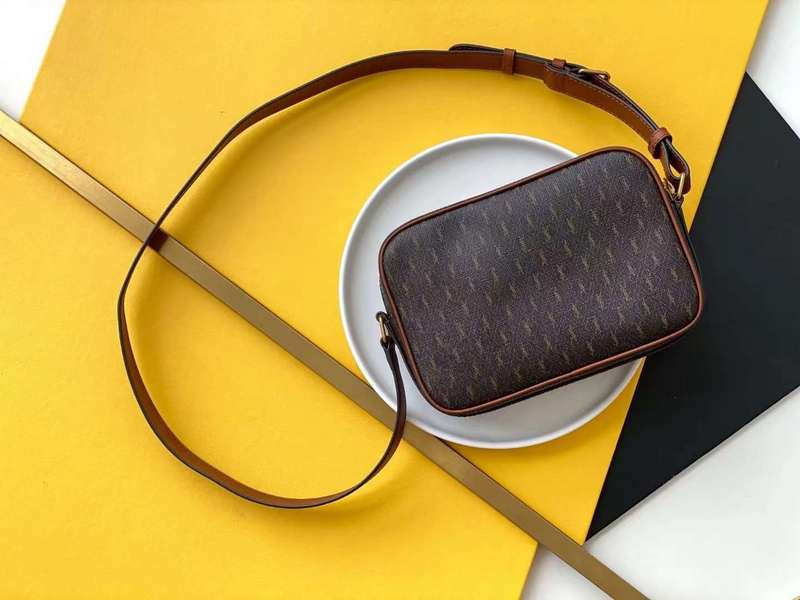 Yves Saint Laurent - Bags   202
