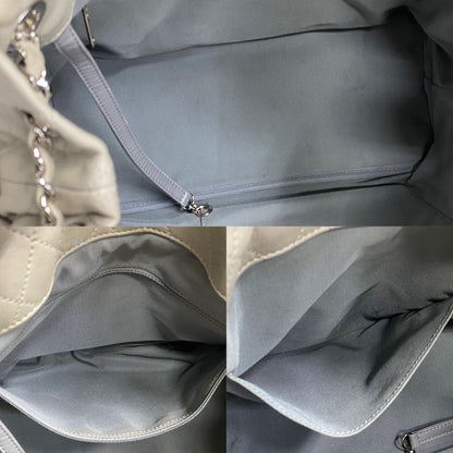 Chanel CC Patent Portobello Large Tote Bag Leather Crossbody Bag in Good condition