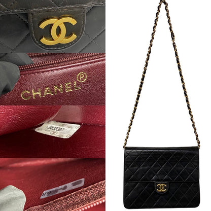 Chanel CC Matelasse Flap Bag  Leather Crossbody Bag in Good condition