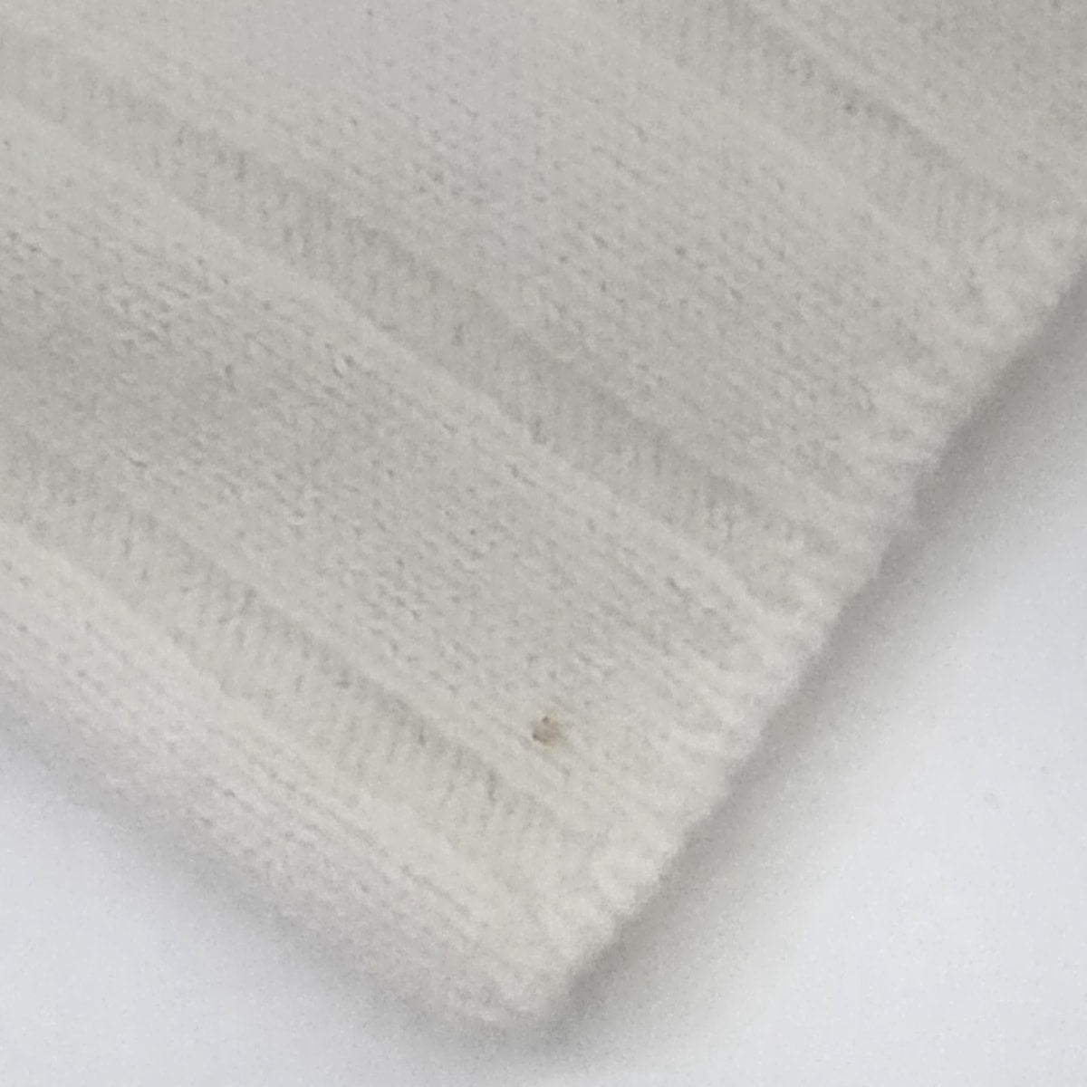 Chanel Wool cream sweater, 44