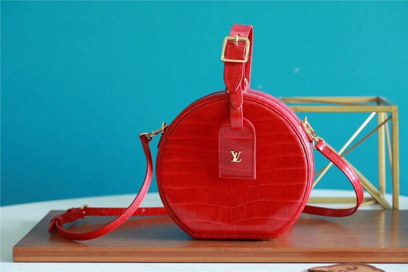 The Franco Shops - Louis Vuittons  - 7657