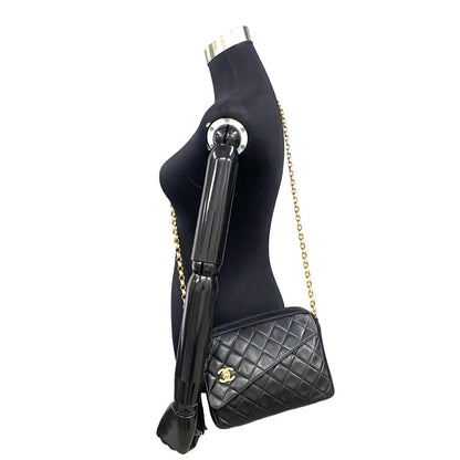 Chanel CC Matelasse Camera Bag  Leather Crossbody Bag in Good condition