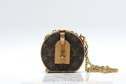 Franco Shops - Louis Vuittons  - 9396