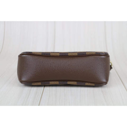 Rank A ｜      LV Damier Truth make up    ｜012710