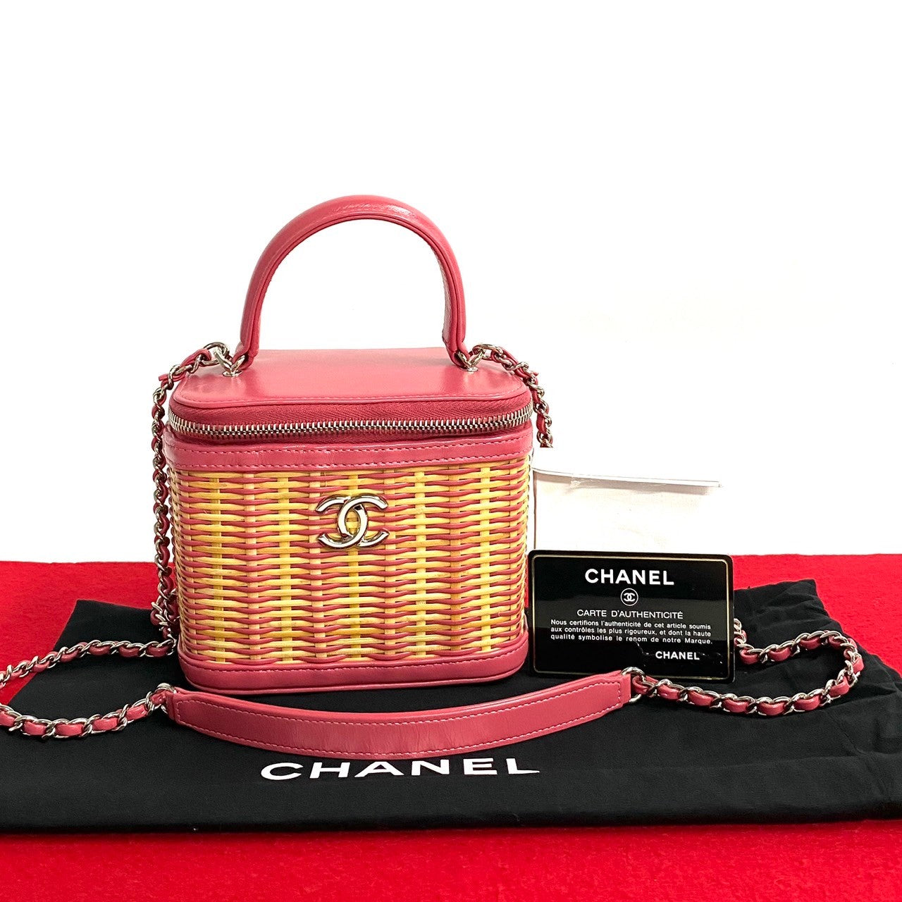 Chanel CC Raffia Vanity Case Natural Material Crossbody Bag in Excellent condition