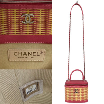 Chanel CC Raffia Vanity Case Natural Material Crossbody Bag in Excellent condition