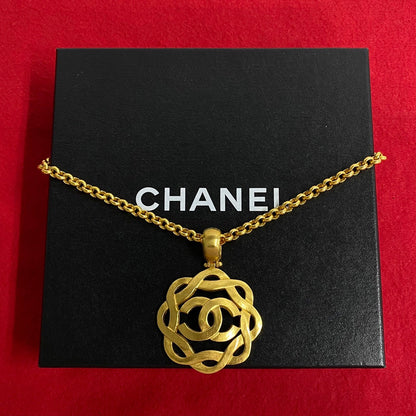 CHANEL Necklace Gold Plated gold