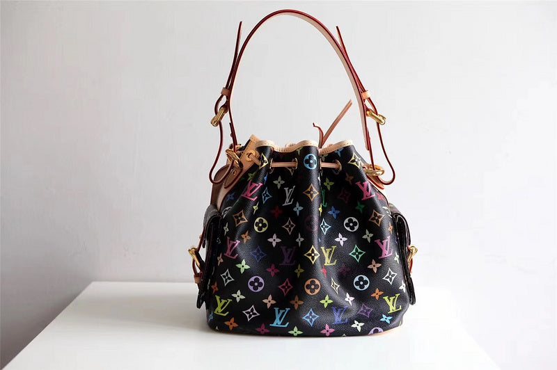 The Franco Shops - Louis Vuittons  - 7694