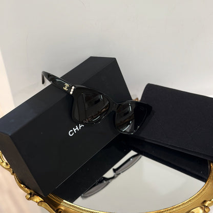 Chanel classic cc logo sunglasses