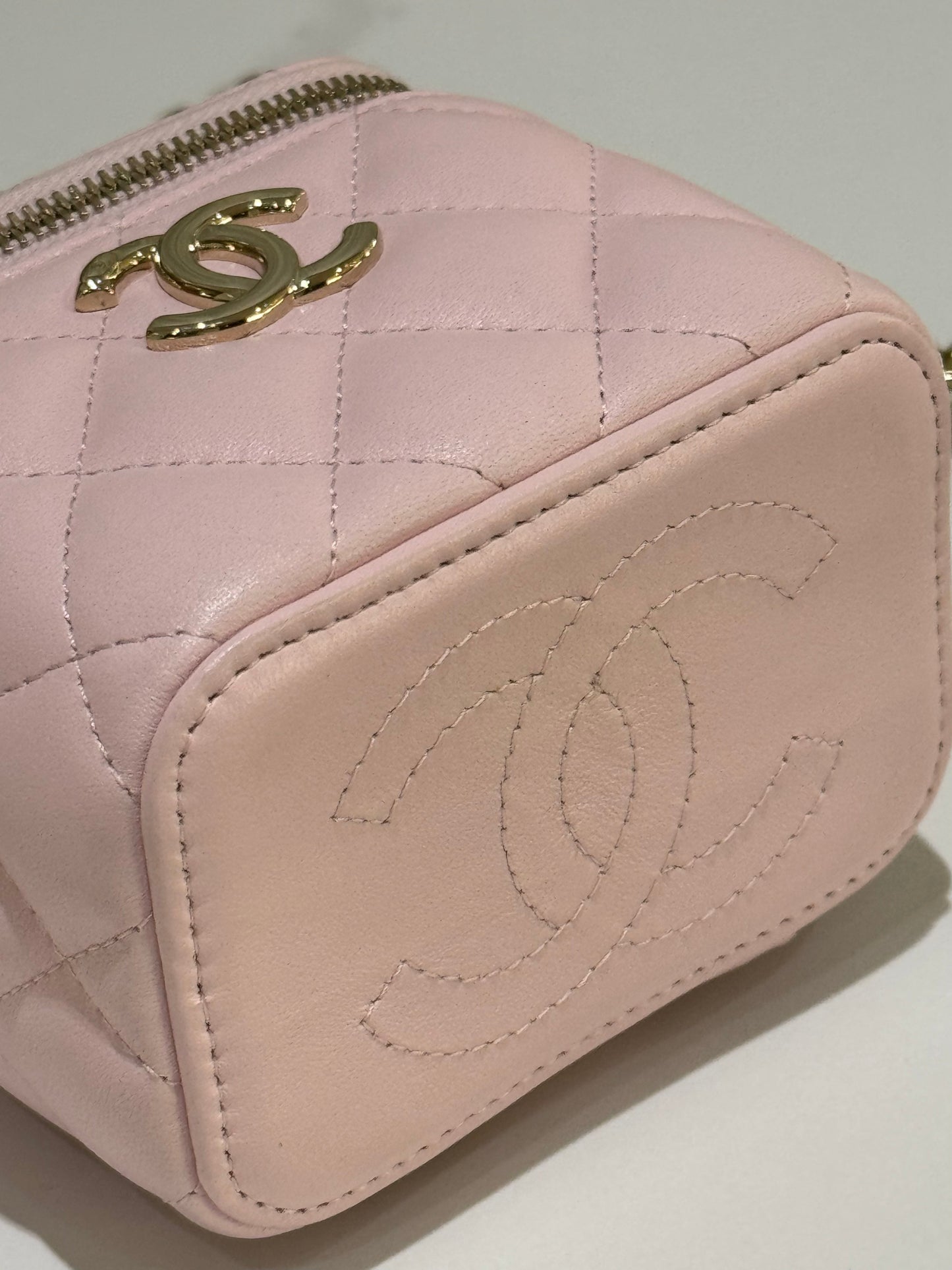 CHANEL BOX BAG PINK LAMBSKIN WITH GOLD CHAIN