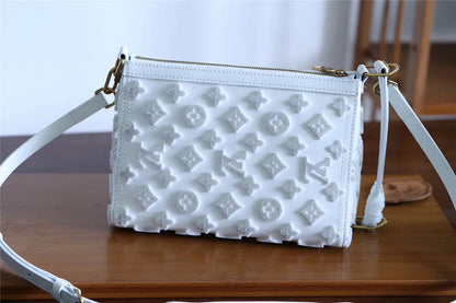 Franco Shops - Louis Vuittons  - 10420