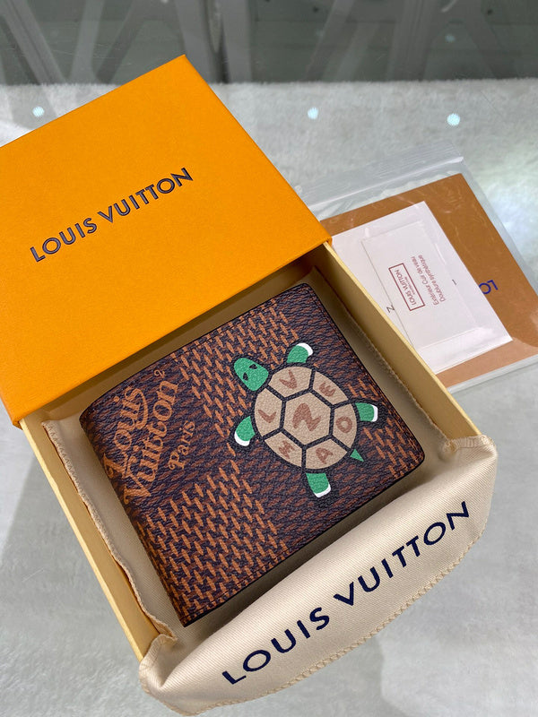 Franco Shops - Louis Vuittons  - 10949