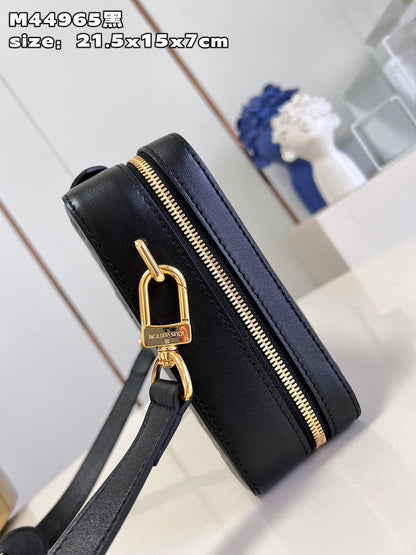 Franco Shops - Louis Vuittons  - 15476