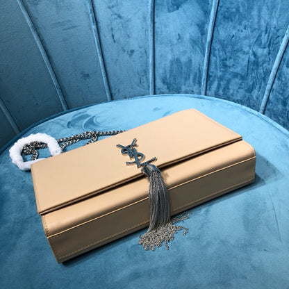 Yves Saint Laurent Kate Medium Chain Bag