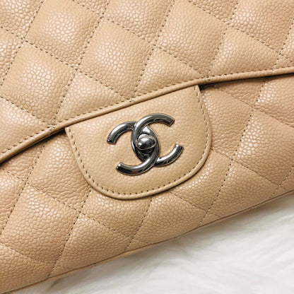 Single Flap Jumbo in Beige Caviar with SHW