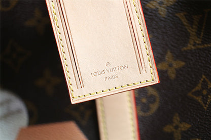 Franco Shops - Louis Vuittons  - 9451