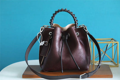 The Franco Shops - Louis Vuittons  - 7906