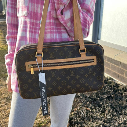 Louis-Vuitton Monogram Canvas Cite GM