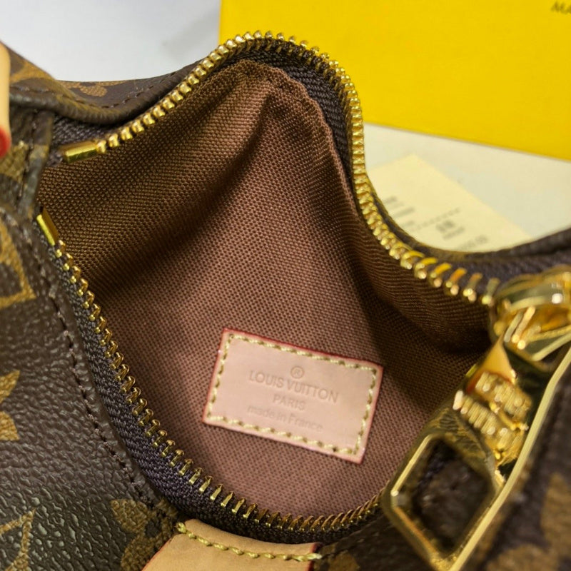 Franco Shops - Louis Vuittons  - 15563