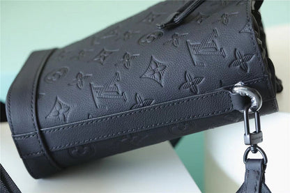 Franco Shops - Louis Vuittons  - 9940