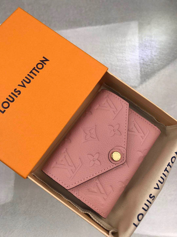 Franco Shops - Louis Vuittons  - 9153