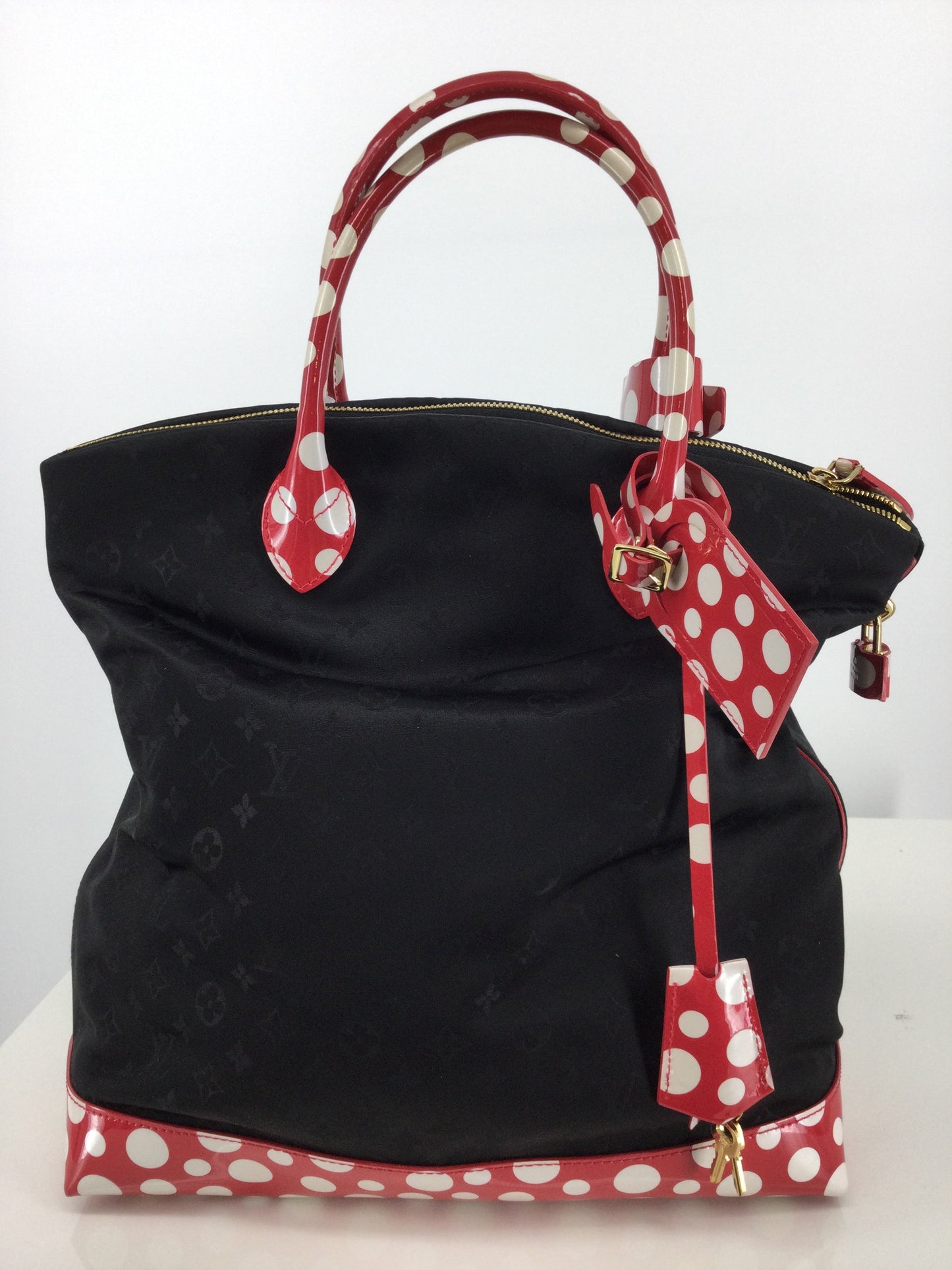 Handbag Designer By Louis Vuitton  Size: Medium