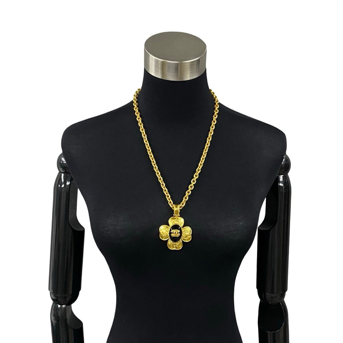CHANEL Necklace Gold Plated gold
