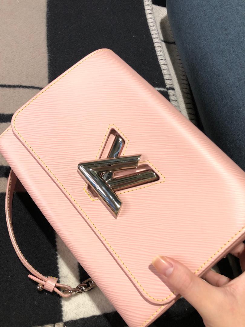 Louis-Vuitton Empreinte Daily Pouch Rose Poudre