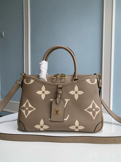 Franco Shops - Louis Vuittons  - 15405