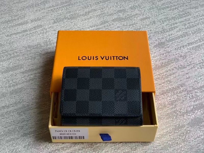 Franco Shops - Louis Vuittons  - 15754