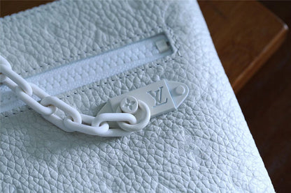 Franco Shops - Louis Vuittons  - 10923